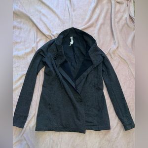 LULULEMON Coast Wrap II